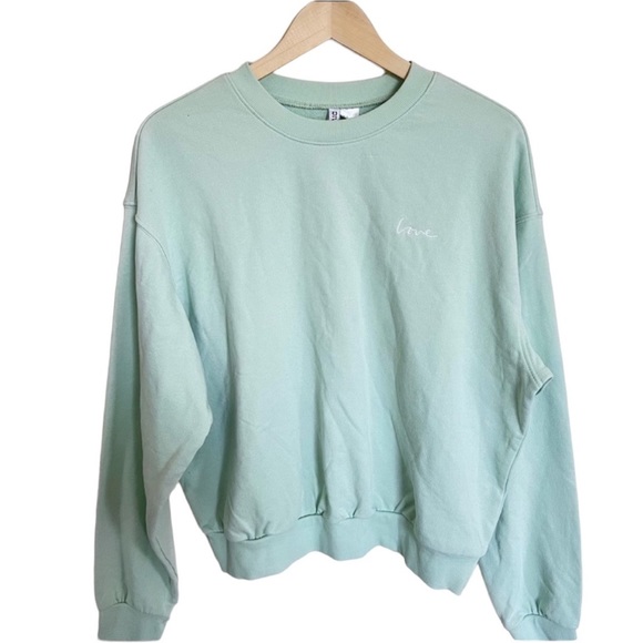 H&M Sweaters - 𝅺H&M Love Embroidered Mint Sweater